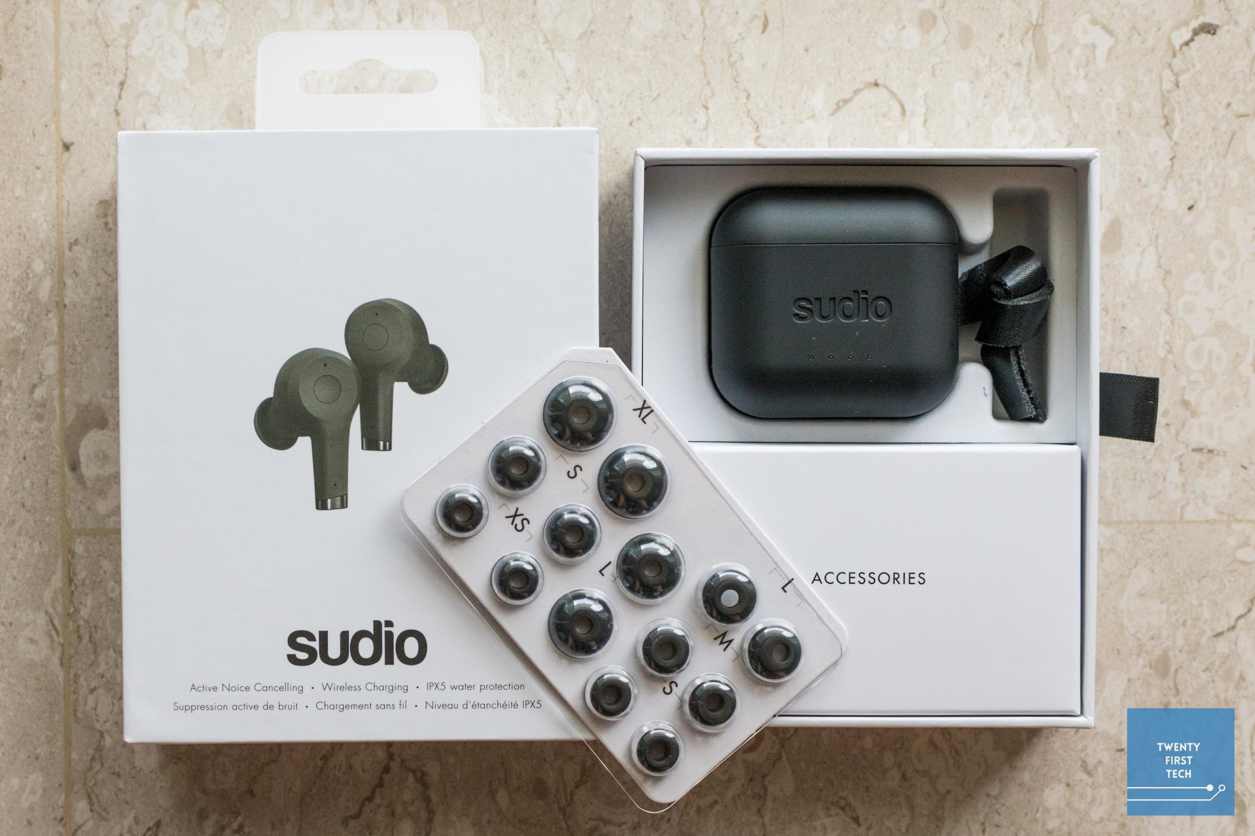 Sudio earbuds online charging