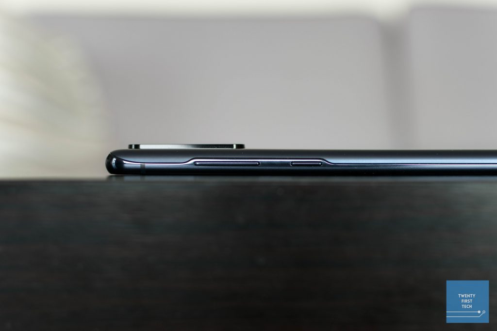 Galaxy S20 FE 5G side